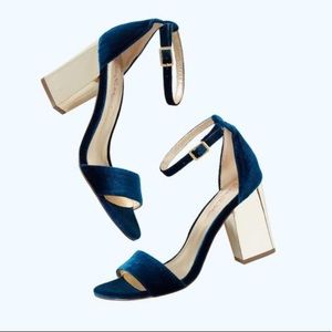 Lilly Pulitzer Amber Lynn Velvet Sandals